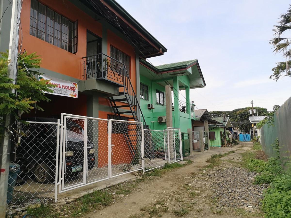 Ferienwohnung Estrelle Orange House - Backpackers Hub Puerto Princesa Exterior foto