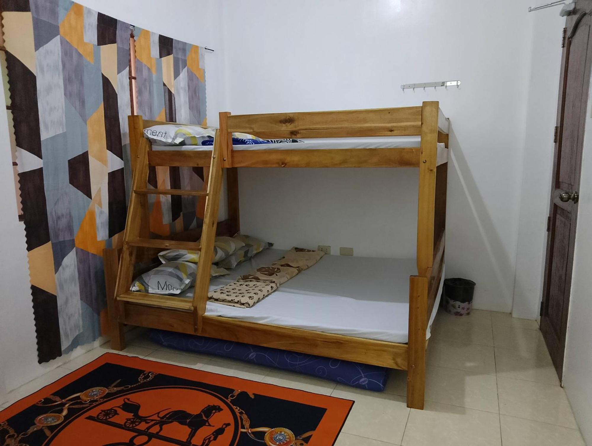 Ferienwohnung Estrelle Orange House - Backpackers Hub Puerto Princesa Exterior foto